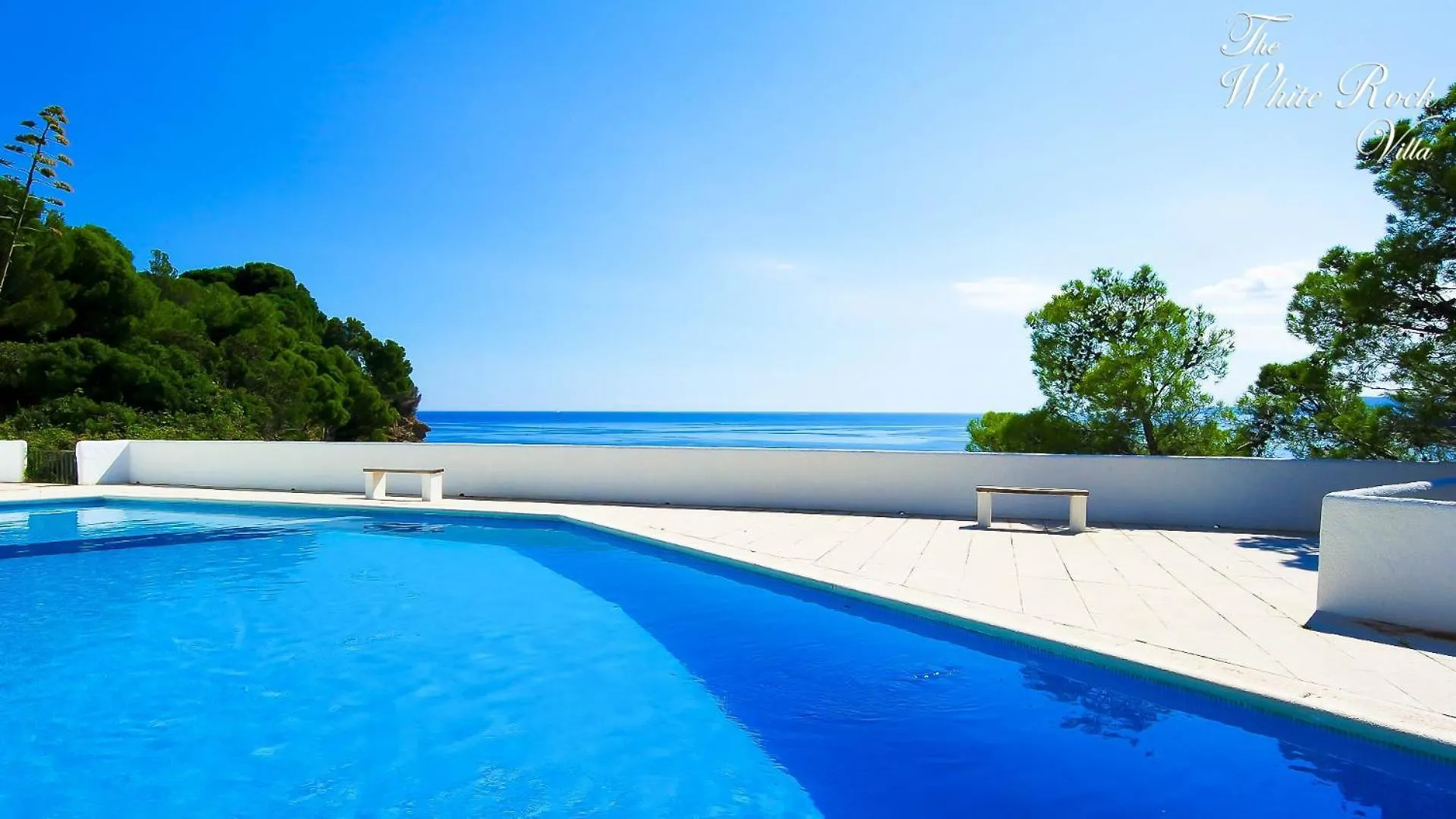 White Rock Villa With Breathtaking Views And Pool 콜레라 0*,